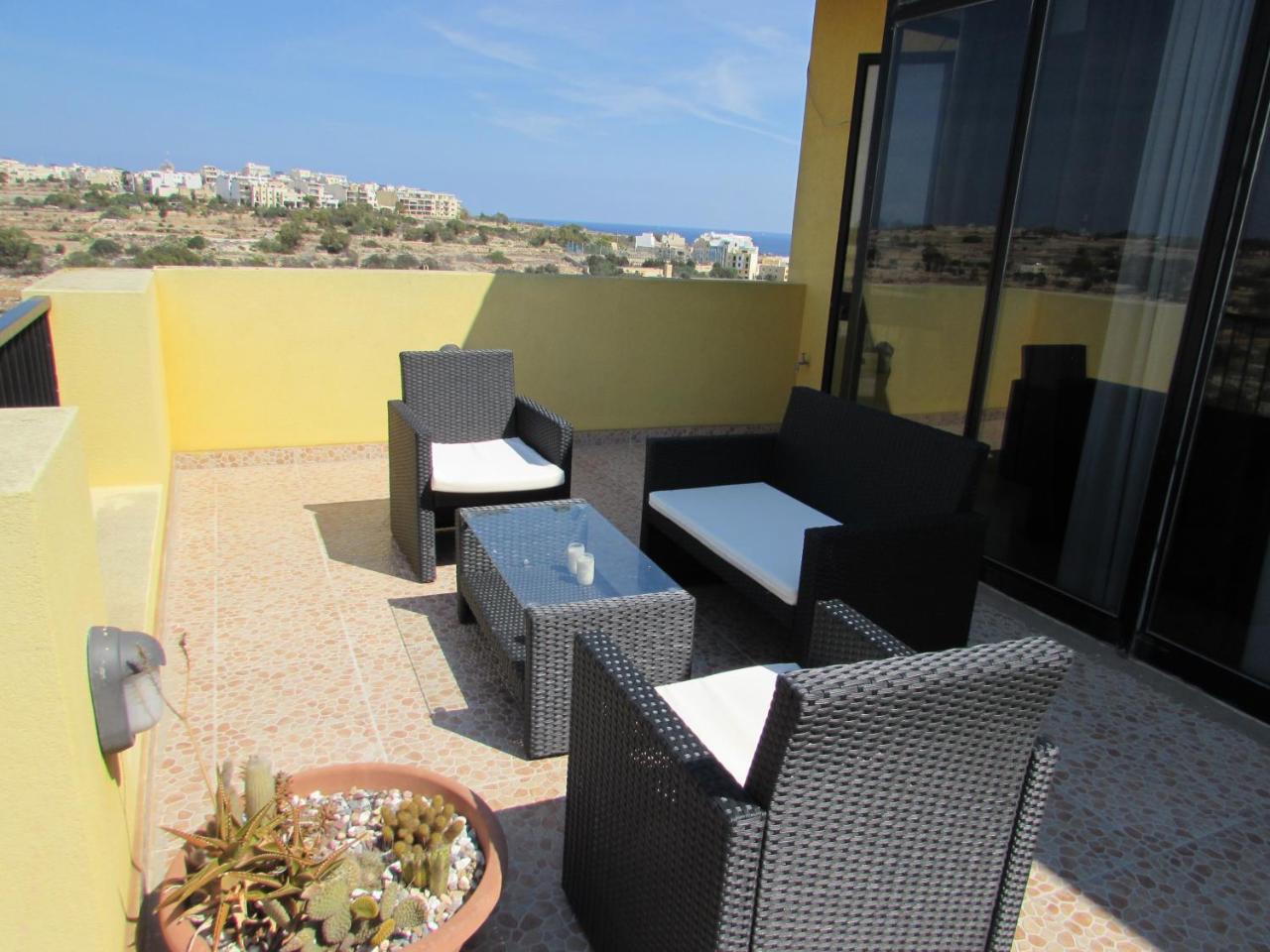 Apartmán Panoramic Penthouse In Marsascala Which Enjoys Sea And Country Views Marsaskala Exteriér fotografie