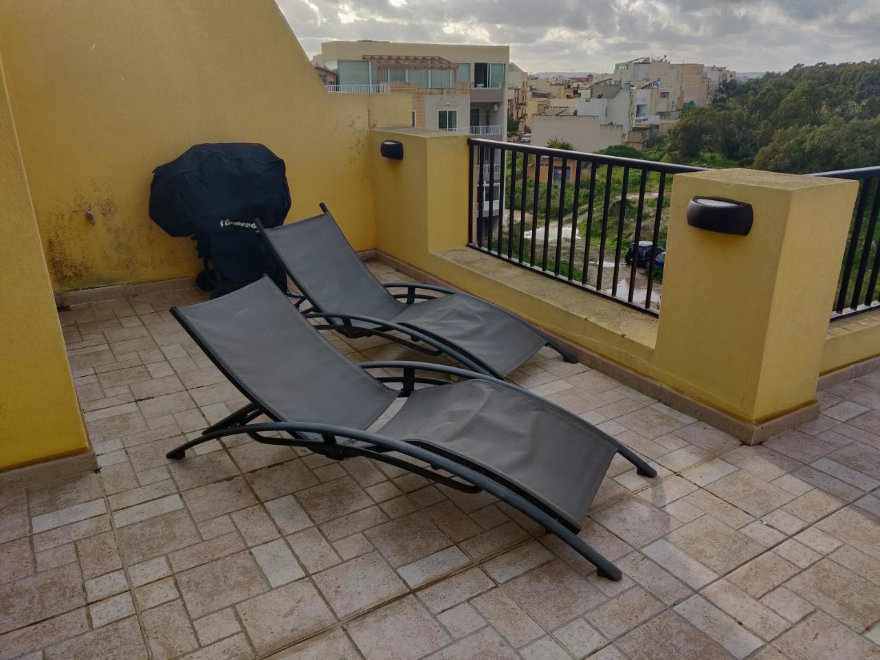 Apartmán Panoramic Penthouse In Marsascala Which Enjoys Sea And Country Views Marsaskala Exteriér fotografie
