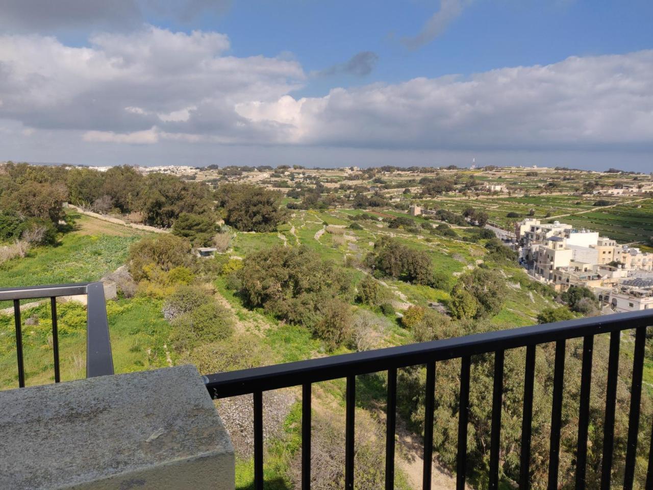 Apartmán Panoramic Penthouse In Marsascala Which Enjoys Sea And Country Views Marsaskala Exteriér fotografie
